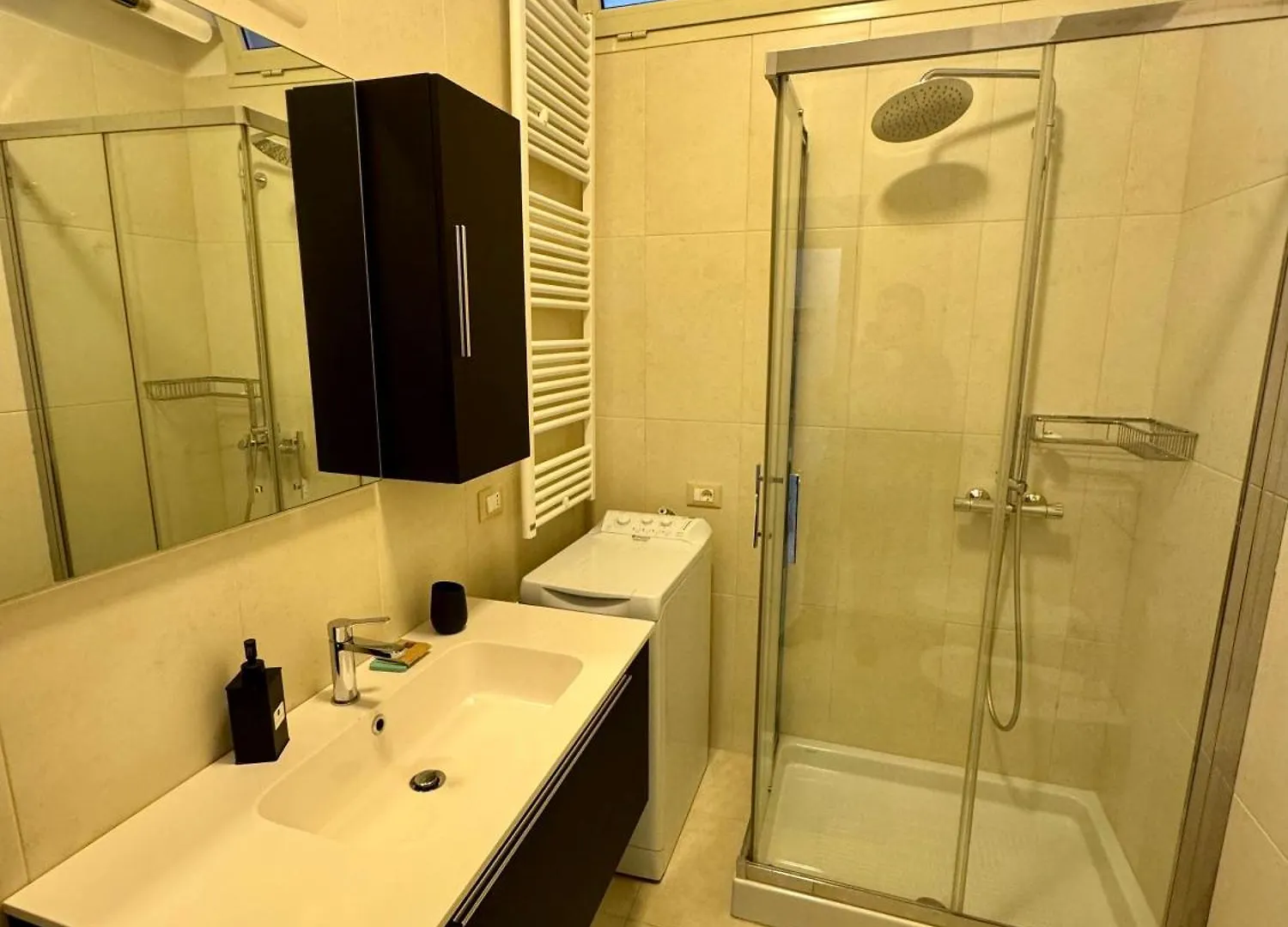 4 Balconi House- Appartamento Moderno A Lecce 0*,  Italy
