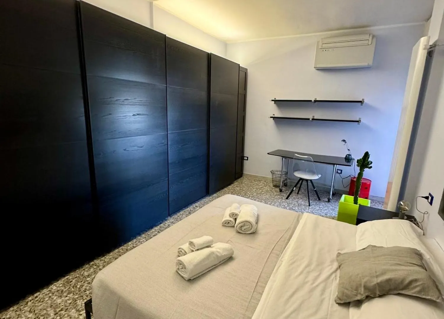 4 Balconi House- Appartamento Moderno A Lecce Apartment