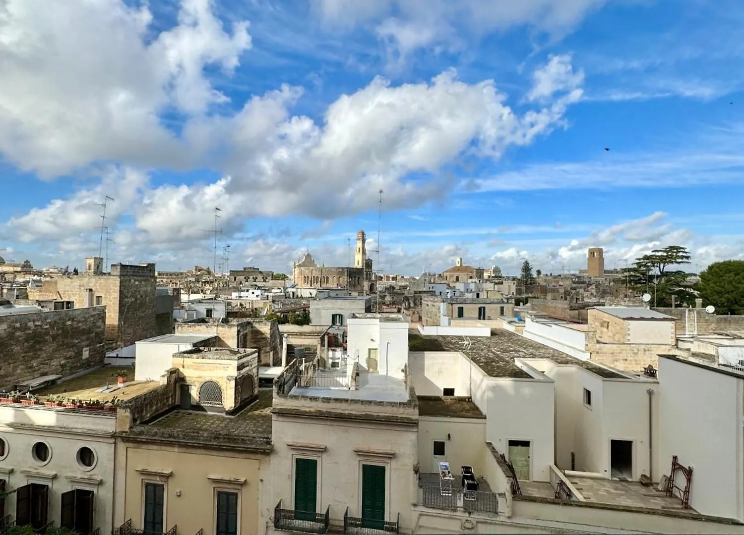4 Balconi House- Appartamento Moderno A Lecce